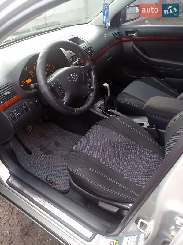 Toyota Avensis 2005 VIN SB1BJ56L70E059929 фото оголошення 4 з 51