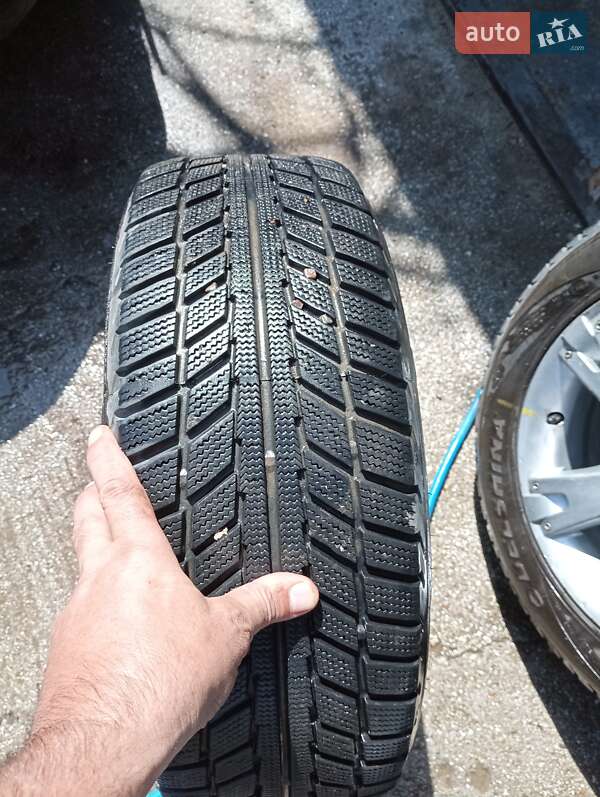 Седан Toyota Avensis 2003 в Белгороде-Днестровском