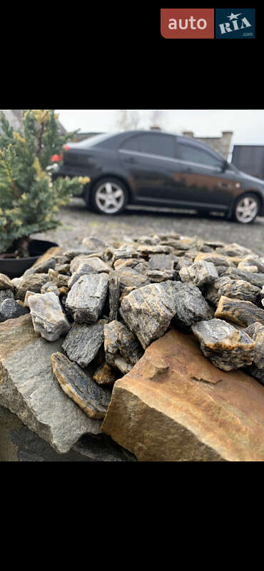 Седан Toyota Avensis 2005 в Самборе