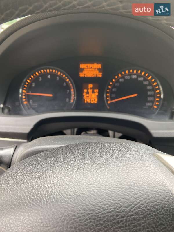 Универсал Toyota Avensis 2008 в Рени