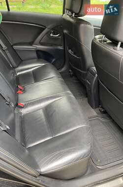 Универсал Toyota Avensis 2008 в Рени