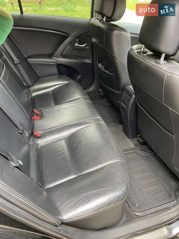 Универсал Toyota Avensis 2008 в Рени