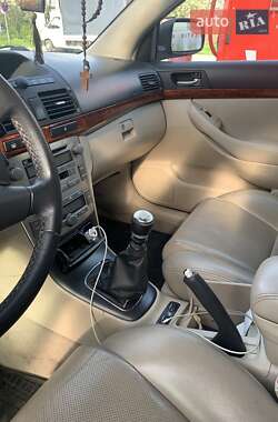 Универсал Toyota Avensis 2005 в 