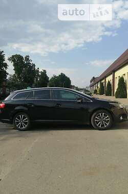 Универсал Toyota Avensis 2013 в Пирятине