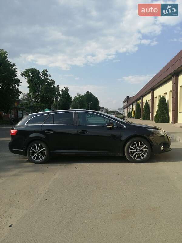 Toyota Avensis 2013