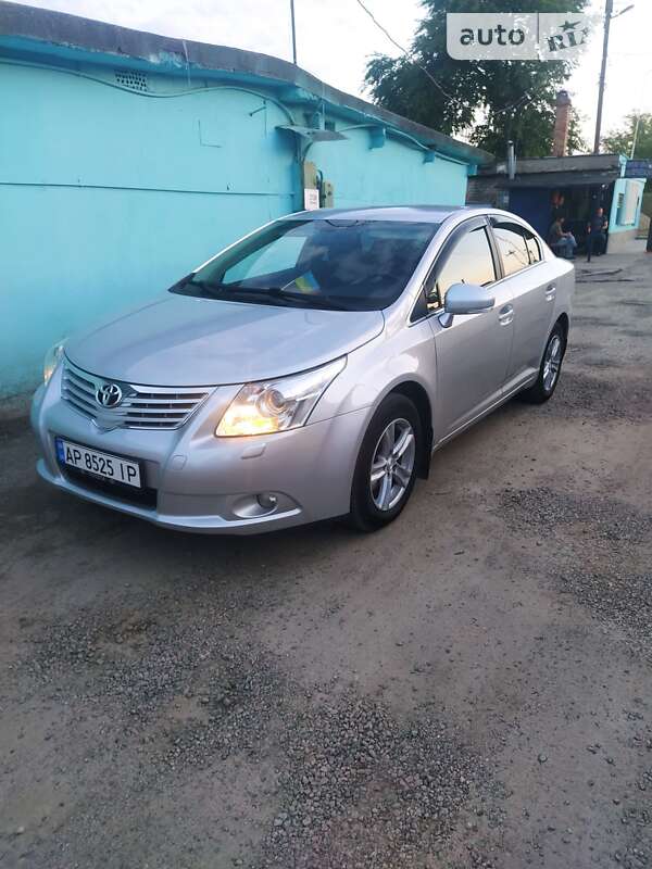 Седан Toyota Avensis 2009 в Никополе