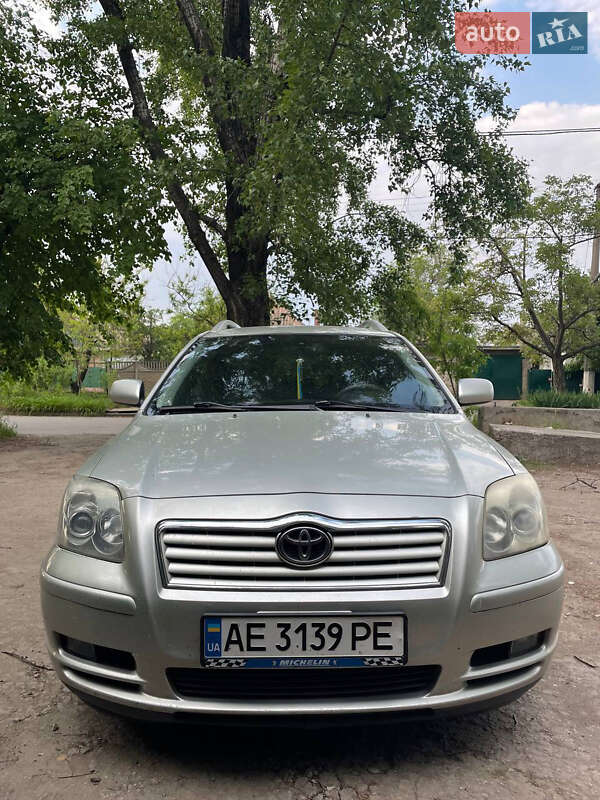 Универсал Toyota Avensis 2004 в Кривом Роге