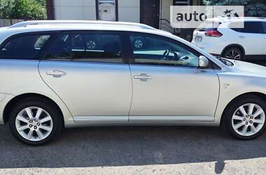 Универсал Toyota Avensis 2004 в 