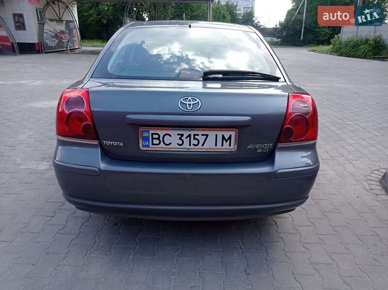 Ліфтбек Toyota Avensis 2005 в Львові
