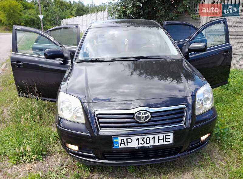 Седан Toyota Avensis 2003 в Запоріжжі