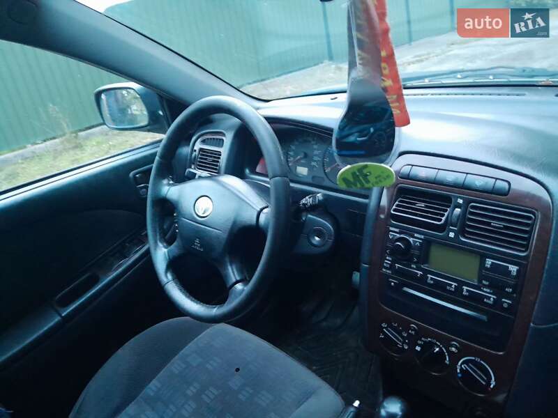 Універсал Toyota Avensis 2000 в Шептицькому