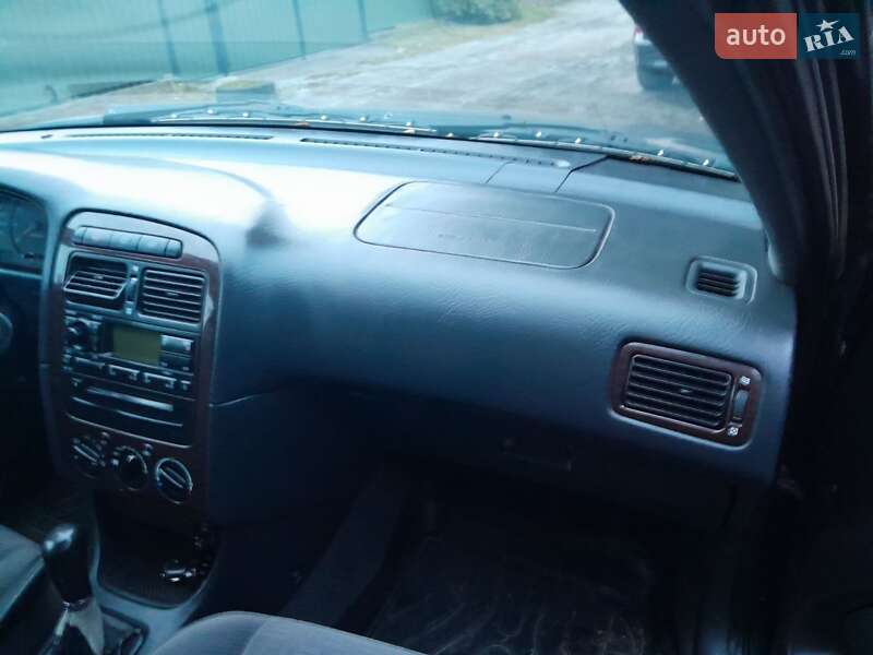 Універсал Toyota Avensis 2000 в Шептицькому