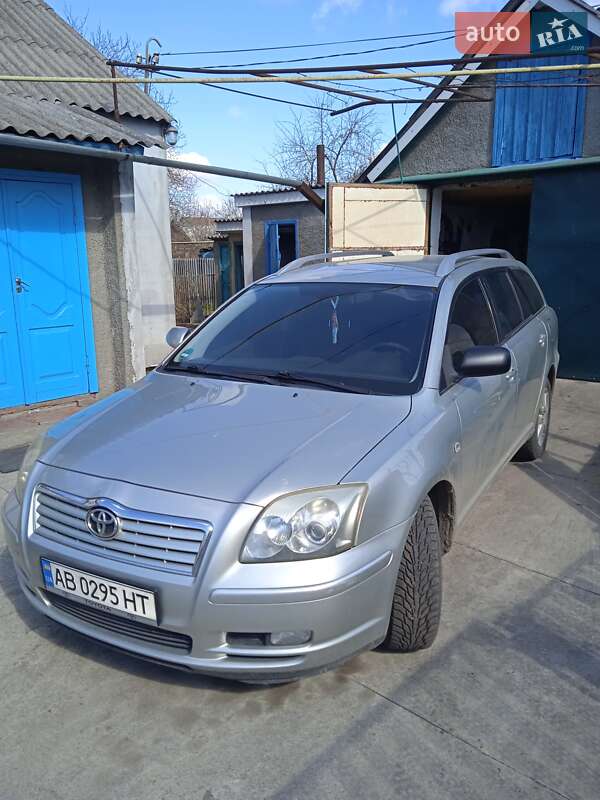 Универсал Toyota Avensis 2003 в Жмеринке