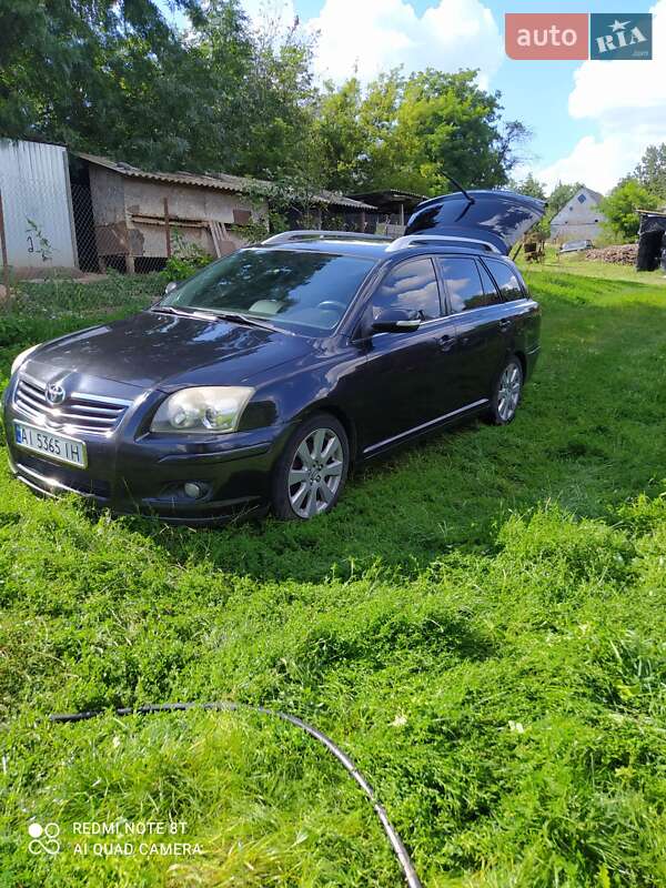 Универсал Toyota Avensis 2008 в Киеве