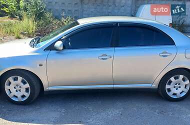 Седан Toyota Avensis 2003 в Чернигове