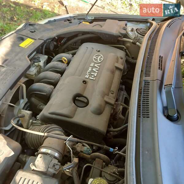 Универсал Toyota Avensis 2003 в Конотопе