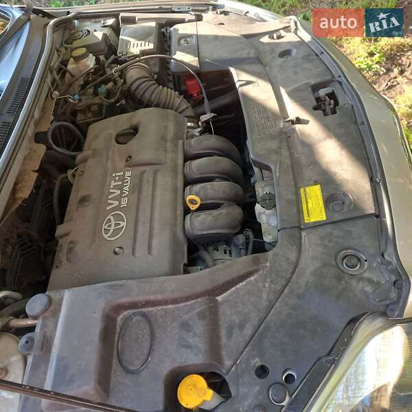Универсал Toyota Avensis 2003 в Конотопе