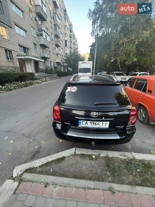 Універсал Toyota Avensis 2007 в Дніпрі