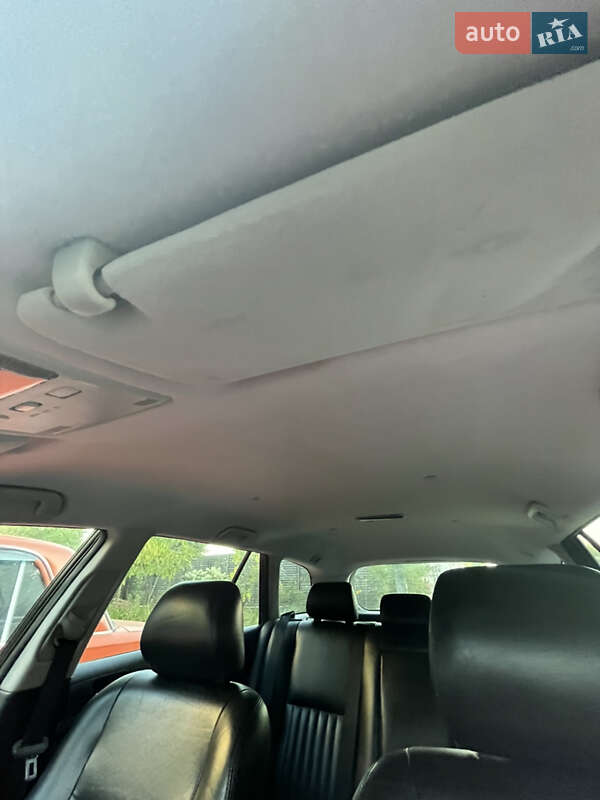 Універсал Toyota Avensis 2007 в Дніпрі