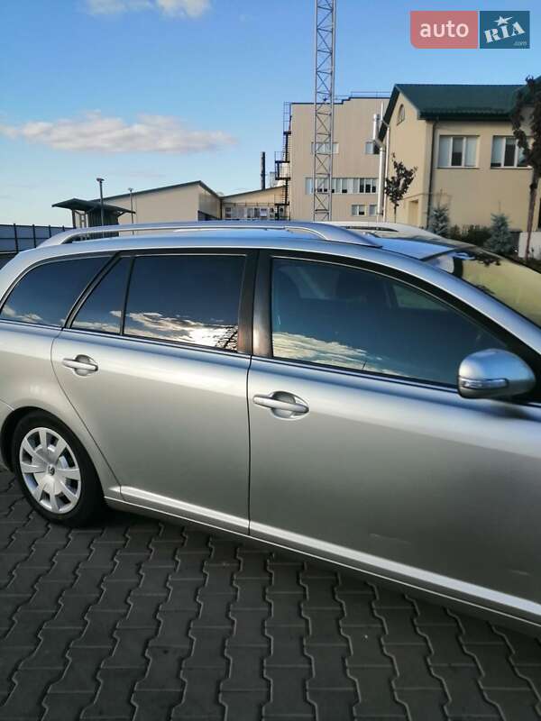 Універсал Toyota Avensis 2008 в Луцьку