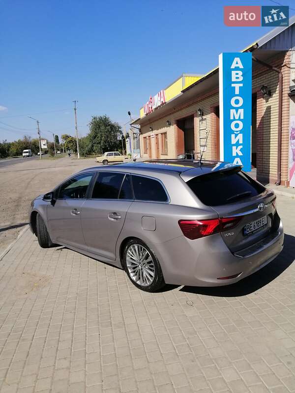 Универсал Toyota Avensis 2016 в Николаеве