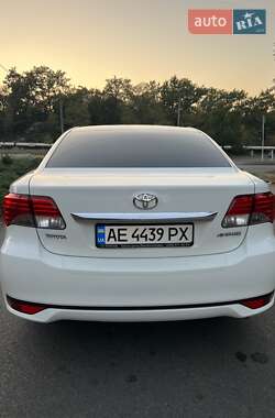 Седан Toyota Avensis 2012 в Днепре