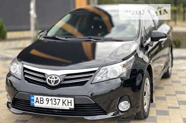 Седан Toyota Avensis 2015 в 