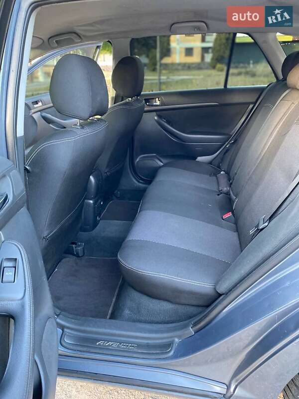 Универсал Toyota Avensis 2003 в Житомире
