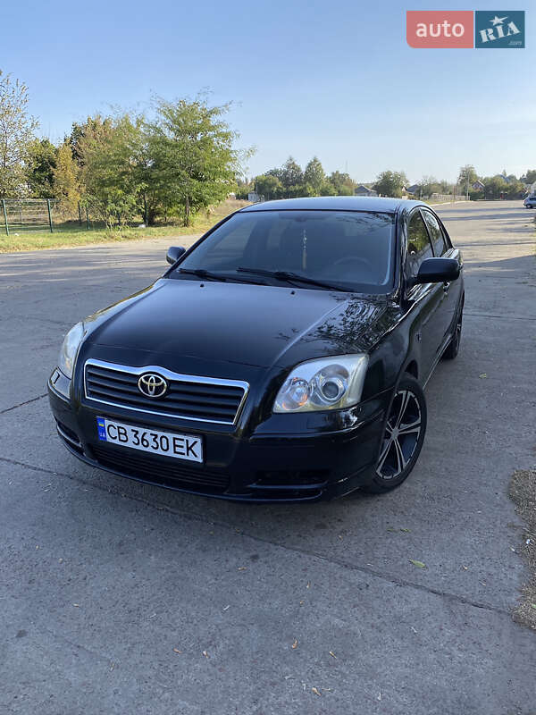 Седан Toyota Avensis 2004 в Прилуках