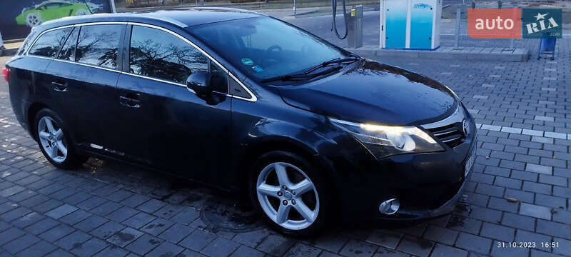 Универсал Toyota Avensis 2011 в Умани