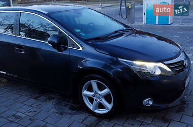 Универсал Toyota Avensis 2011 в Умани