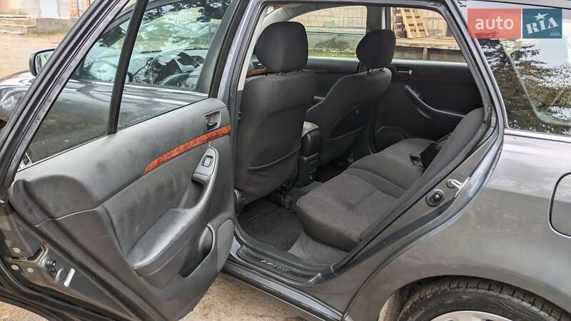 Универсал Toyota Avensis 2005 в Луцке