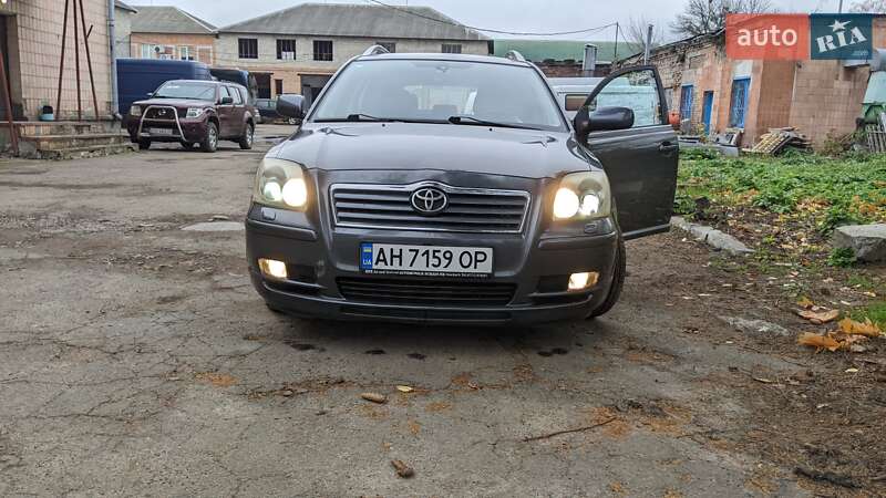 Универсал Toyota Avensis 2005 в Луцке