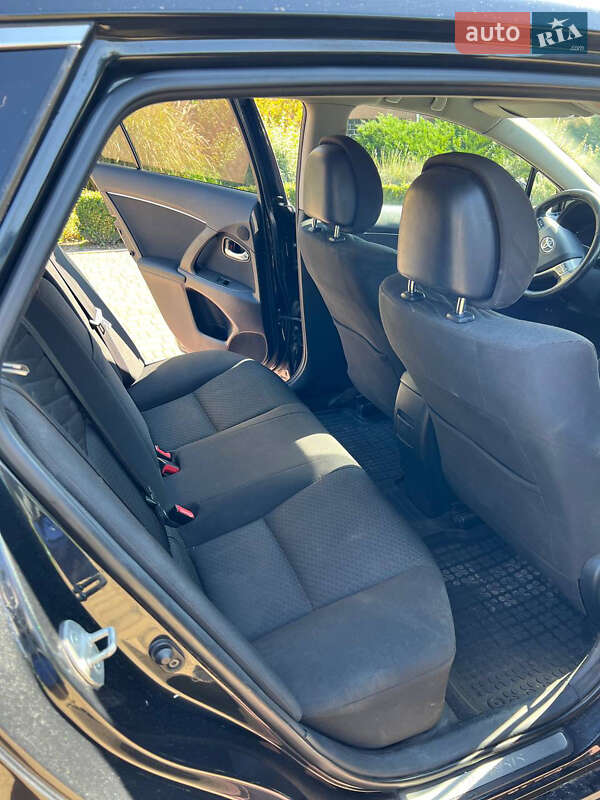 Универсал Toyota Avensis 2009 в Луцке