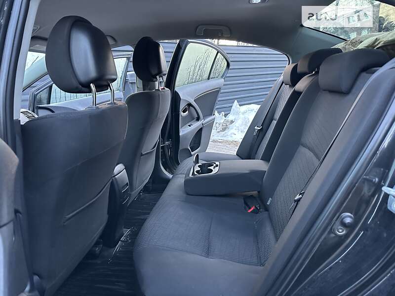 Седан Toyota Avensis 2010 в Киеве фото 17 Седан Toyota Avensis 2010 в Киеве