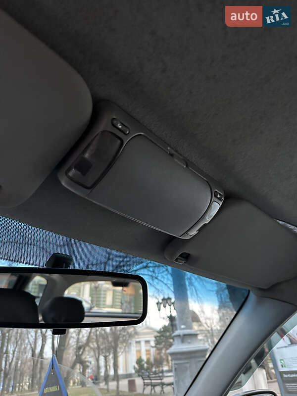 Универсал Toyota Avensis 2000 в Одессе