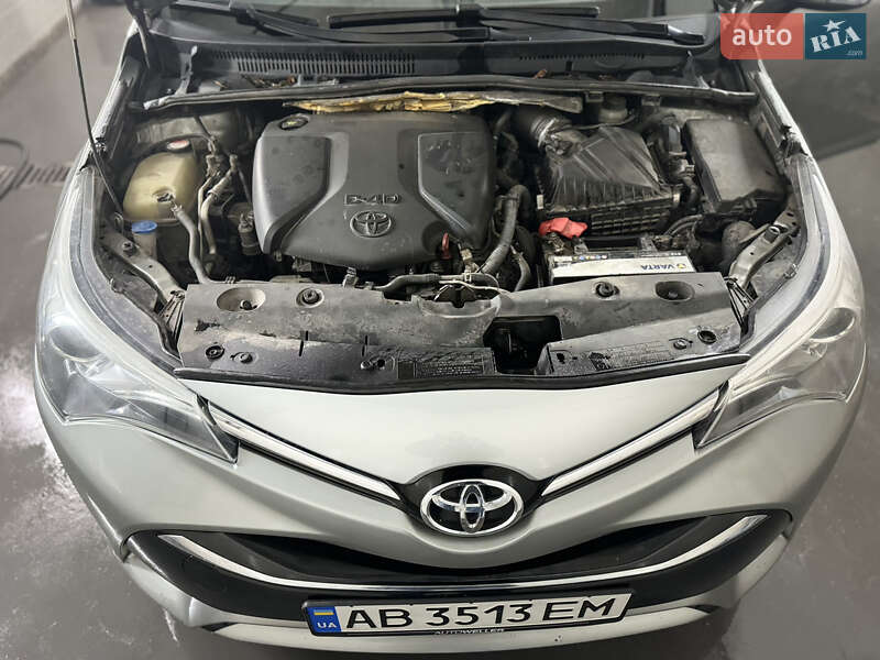 Универсал Toyota Avensis 2016 в Виннице