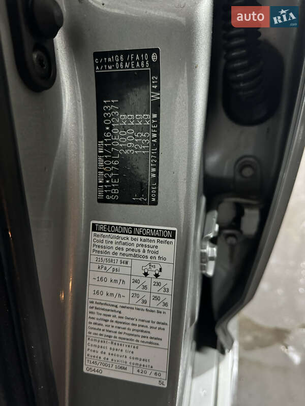 Универсал Toyota Avensis 2016 в Виннице