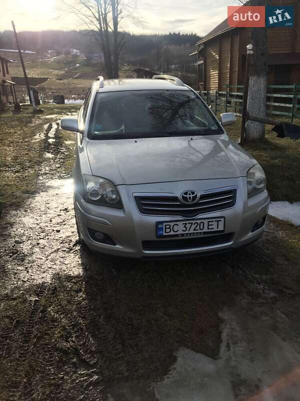 Універсал Toyota Avensis 2006 в Бориславі