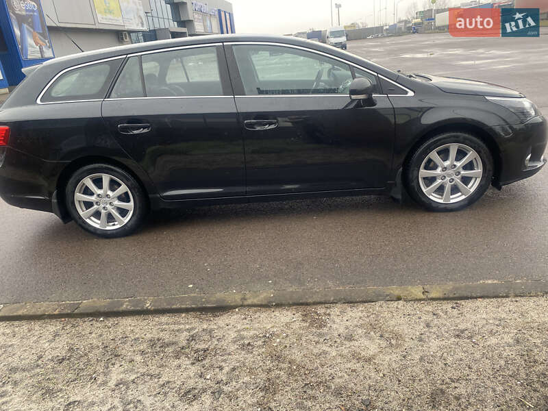 Універсал Toyota Avensis 2012 в Ковелі