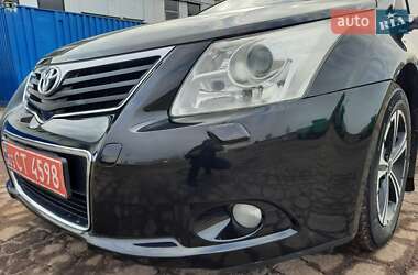 Универсал Toyota Avensis 2011 в Полтаве