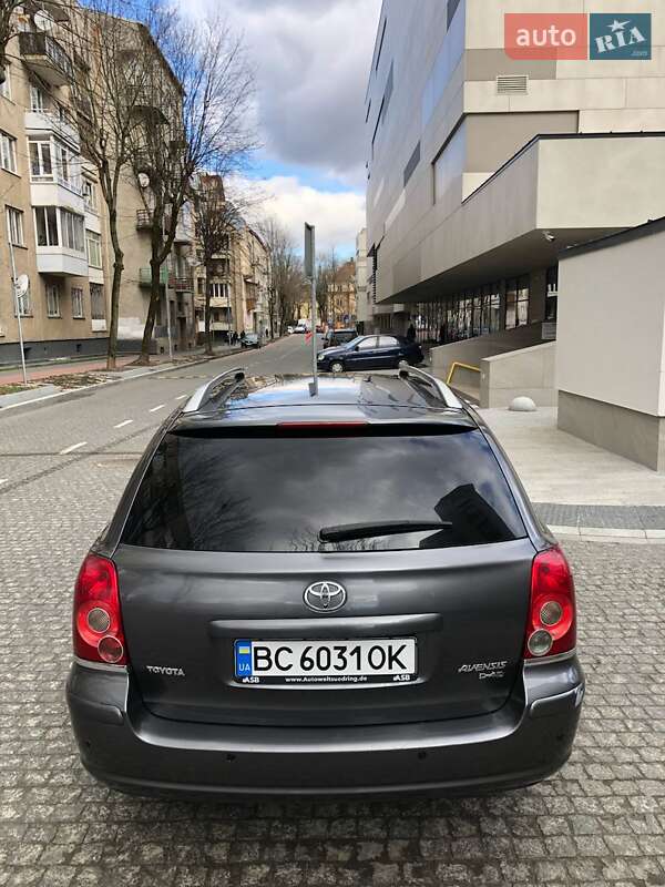 Універсал Toyota Avensis 2006 в Львові