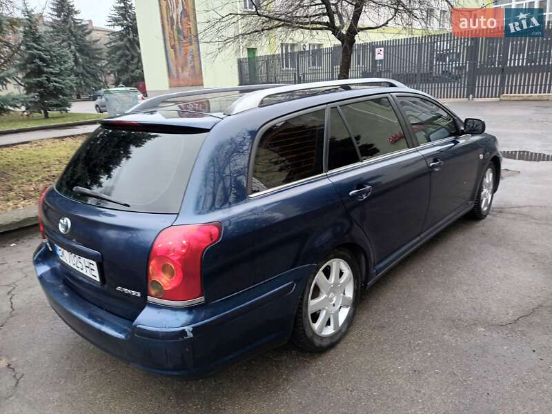 Універсал Toyota Avensis 2003 в Рівному