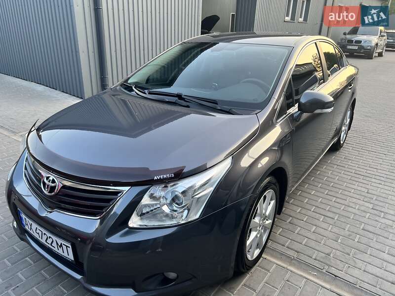 Toyota Avensis 2011