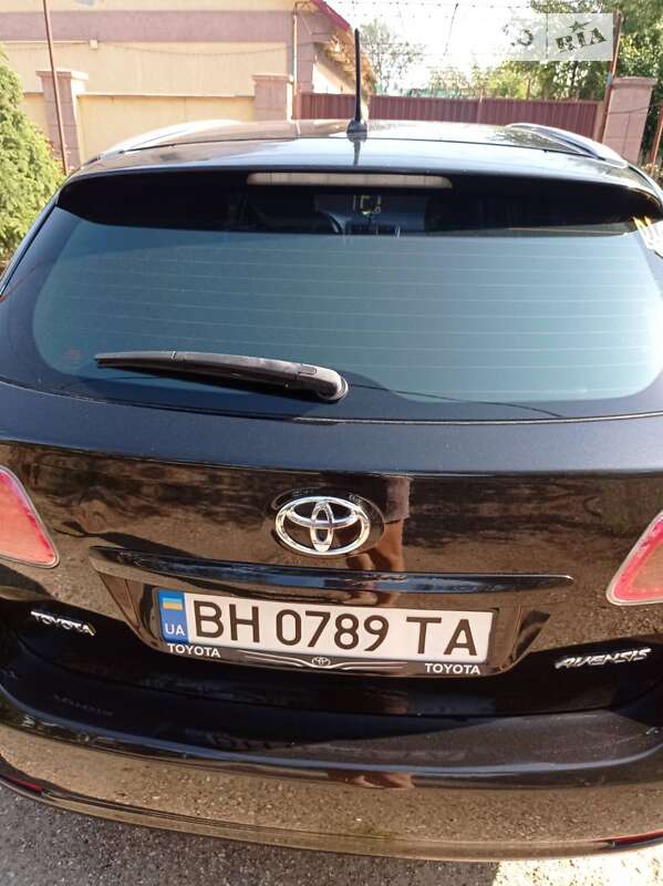 Универсал Toyota Avensis 2008 в Беляевке