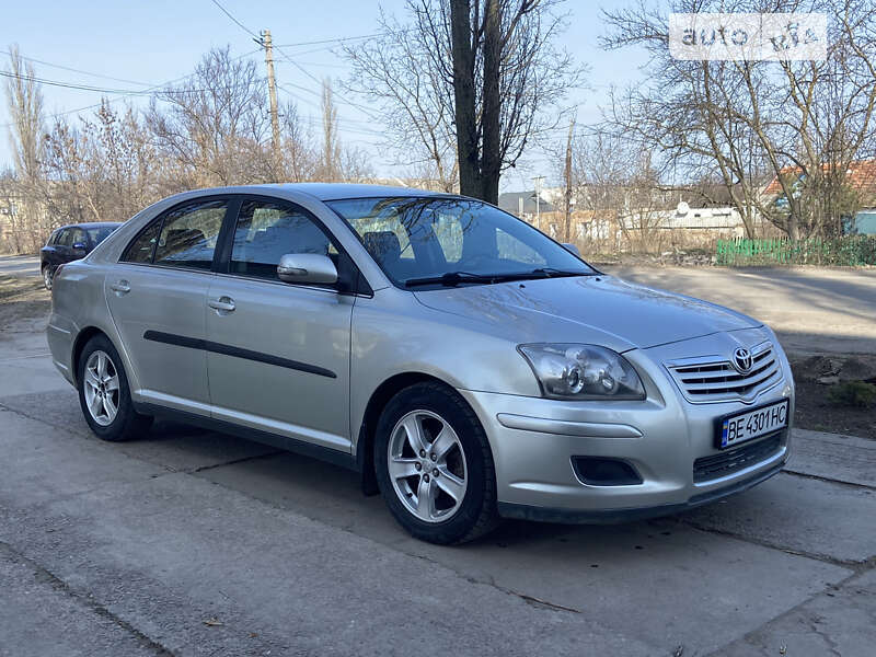 Ліфтбек Toyota Avensis 2007 в Новому Бузі