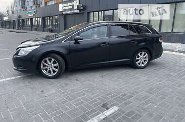 Універсал Toyota Avensis 2010 в Черкасах