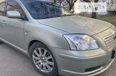 Седан Toyota Avensis 2003 в Павлограді