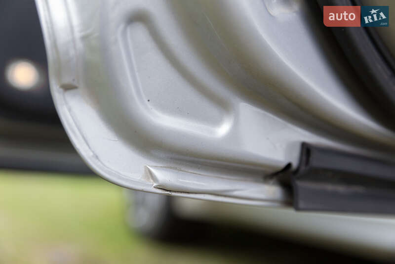 Седан Toyota Avensis 2015 в Дрогобыче