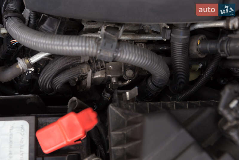 Седан Toyota Avensis 2015 в Дрогобыче